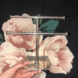 Brighton lacie daisy bangle holder